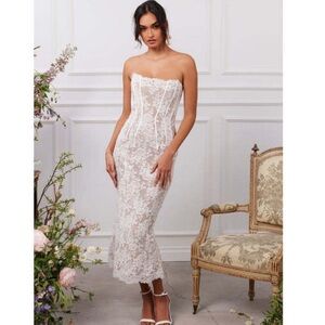 V Chapman Capulet Strapless Corset Chantilly Lace Midi Dress size 12